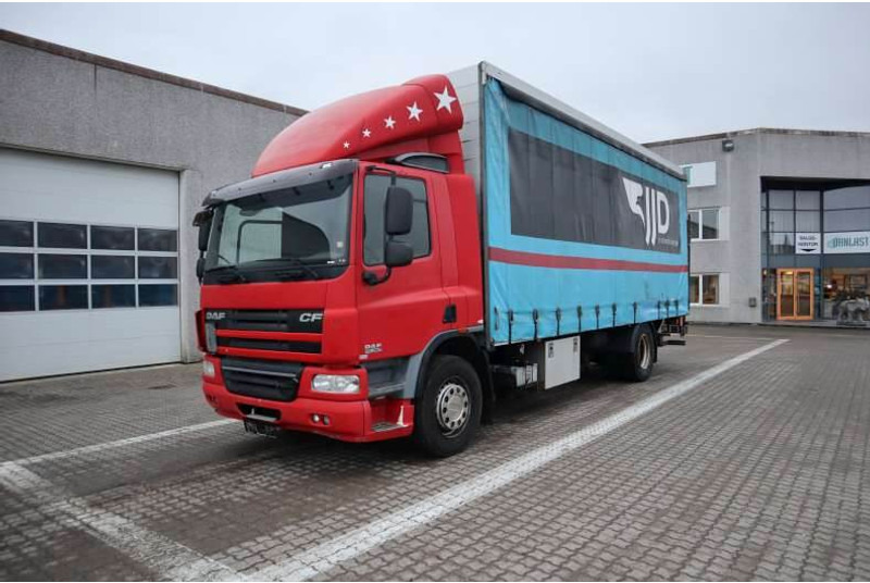 DAF CF 75-360 FA - Caminhão com lona: foto 1 DAF CF 75-360 FA - Caminhão com lona: foto 1
