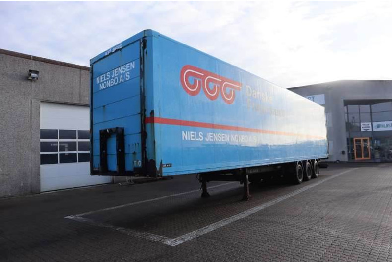 KEL-BERG 34 pl. MEGA Curtainsider/Planenaufliger/Gardintrai - Semireboque furgão: foto 1 KEL-BERG 34 pl. MEGA Curtainsider/Planenaufliger/Gardintrai - Semireboque furgão: foto 1
