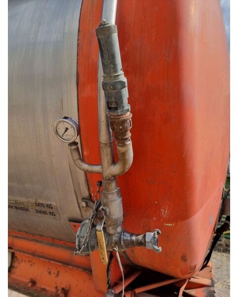 Semirreboque tanque Burg Chemical - INOX - RVS - 31 m3 - 3 Comp.: foto 15