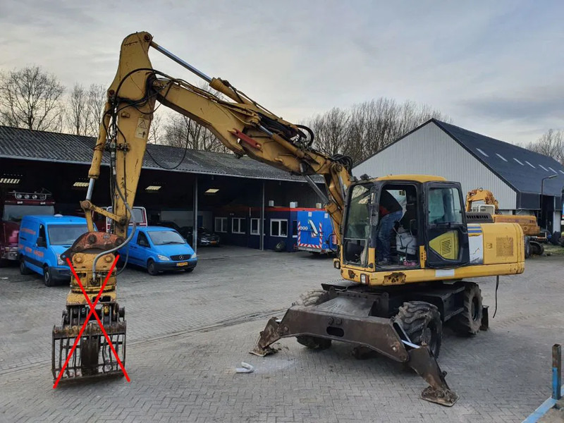 Komatsu PW180-7K - Escavadeira de rodas: foto 1 Komatsu PW180-7K - Escavadeira de rodas: foto 1