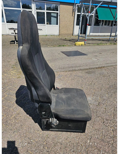 MAN Bijrijderstoel - TGL - Banco de Caminhão: foto 4 MAN Bijrijderstoel - TGL - Banco de Caminhão: foto 4