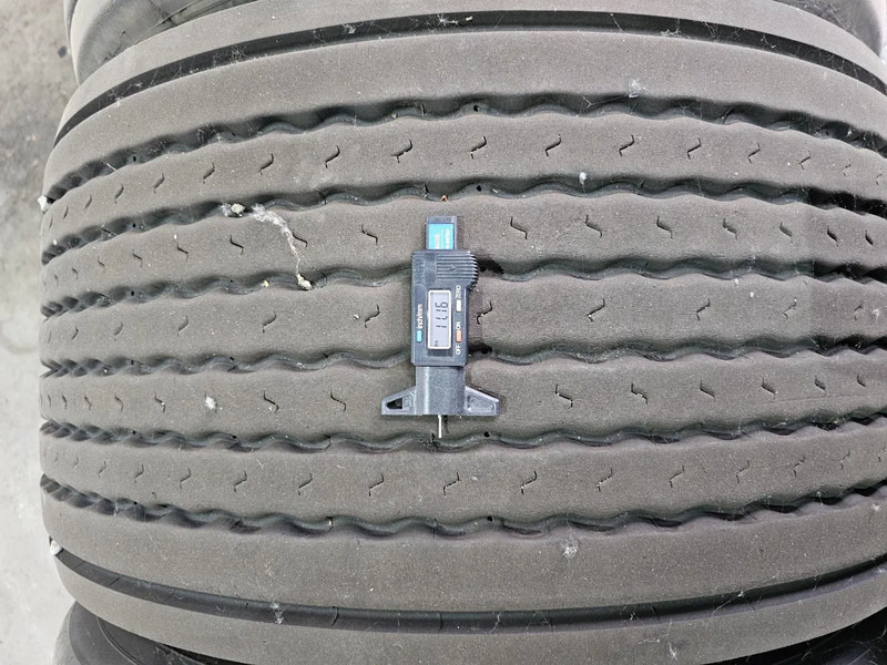 Michelin 50x 445/45R19.5 - Pneu de Caminhão: foto 3 Michelin 50x 445/45R19.5 - Pneu de Caminhão: foto 3