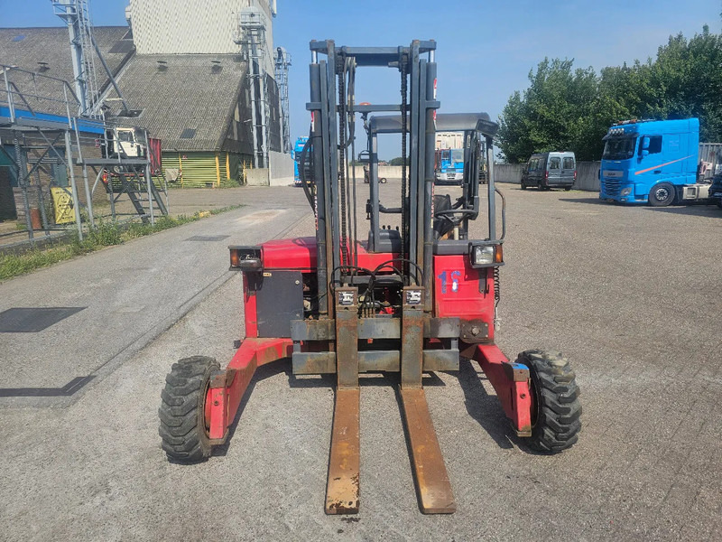 Moffett M4 20.3 RE4-45-1200-900 - Empilhadeira: foto 2 Moffett M4 20.3 RE4-45-1200-900 - Empilhadeira: foto 2