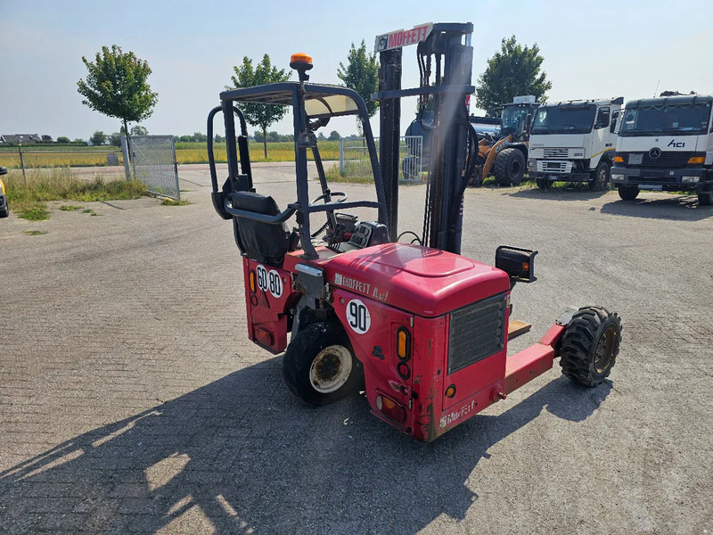 Moffett M4 20.3 RE4-45-1200-900 - Empilhadeira: foto 5 Moffett M4 20.3 RE4-45-1200-900 - Empilhadeira: foto 5