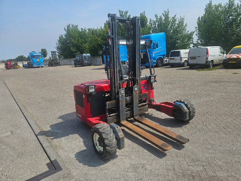 Moffett M4 20.4 RE4-45-1200-900 - Empilhadeira: foto 3 Moffett M4 20.4 RE4-45-1200-900 - Empilhadeira: foto 3