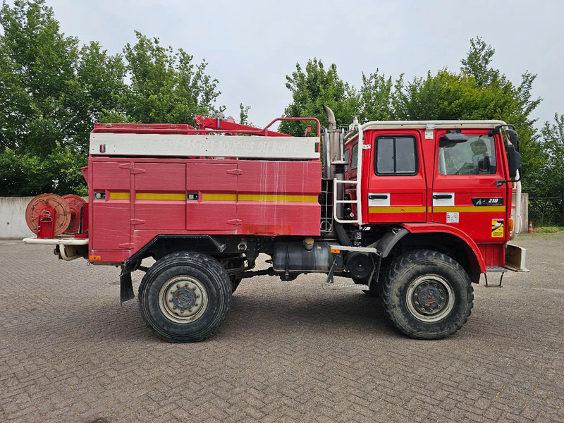 Renault M210 Arbois 3500L - Carro de bombeiro: foto 4 Renault M210 Arbois 3500L - Carro de bombeiro: foto 4