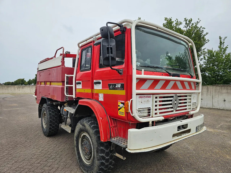 Renault M210 Arbois 3500L - Carro de bombeiro: foto 3 Renault M210 Arbois 3500L - Carro de bombeiro: foto 3