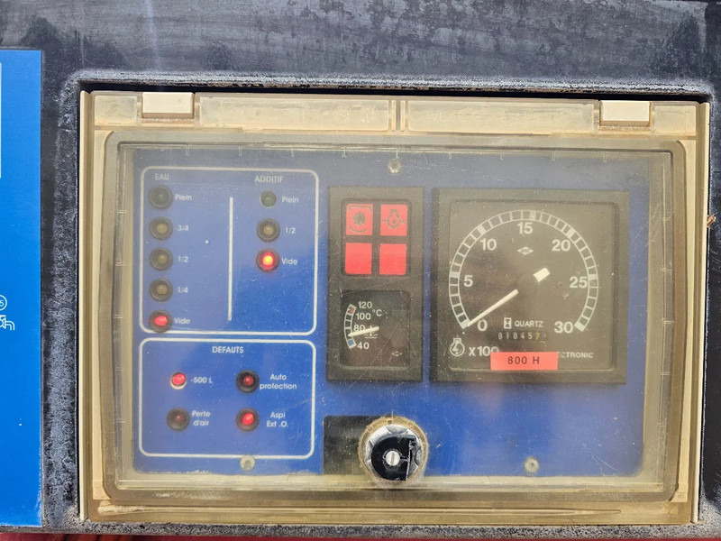 Carro de bombeiro Renault M210 Arbois 3500L: foto 17