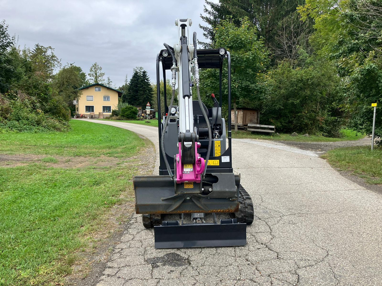 BOBCAT E17 - Mini escavadeira: foto 4 BOBCAT E17 - Mini escavadeira: foto 4