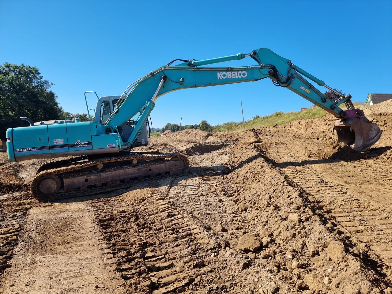 KOBELCO SK 210 NLC-6E - Escavadora de rastos: foto 2 KOBELCO SK 210 NLC-6E - Escavadora de rastos: foto 2