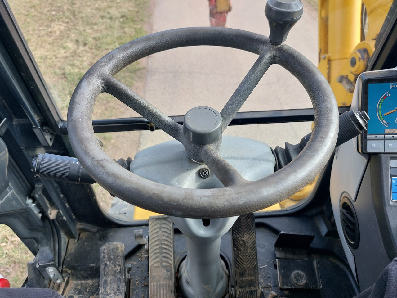 Escavadeira de rodas KOMATSU PW 118 MR-8: foto 13
