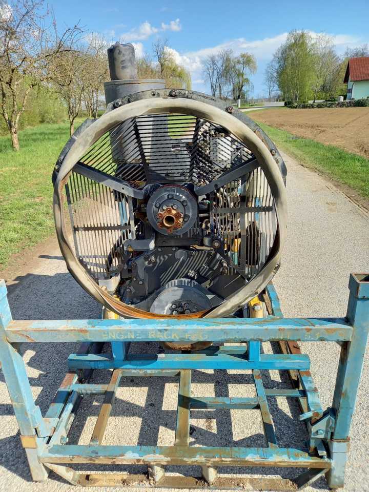 KOMATSU S6D125E-2 - Motor de Buldôzer: foto 2 KOMATSU S6D125E-2 - Motor de Buldôzer: foto 2