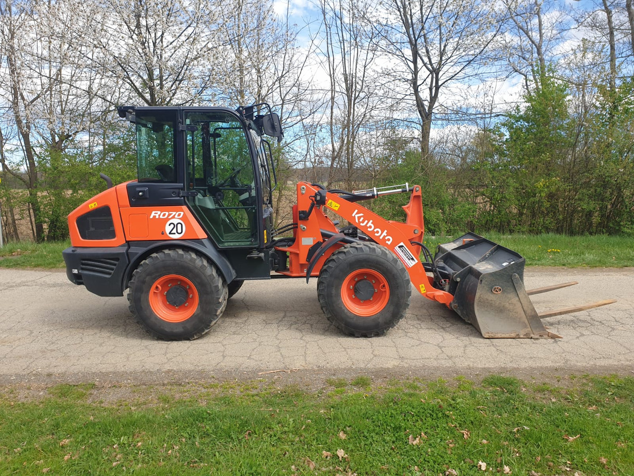 KUBOTA R 070 - Carregadeira de rodas: foto 2 KUBOTA R 070 - Carregadeira de rodas: foto 2