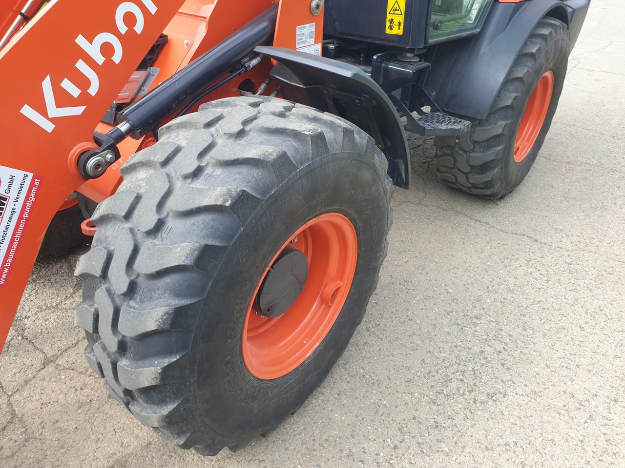 Carregadeira de rodas KUBOTA R 070: foto 9