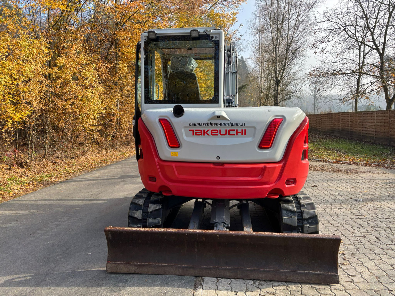 TAKEUCHI TB 370 - Mini escavadeira: foto 5 TAKEUCHI TB 370 - Mini escavadeira: foto 5