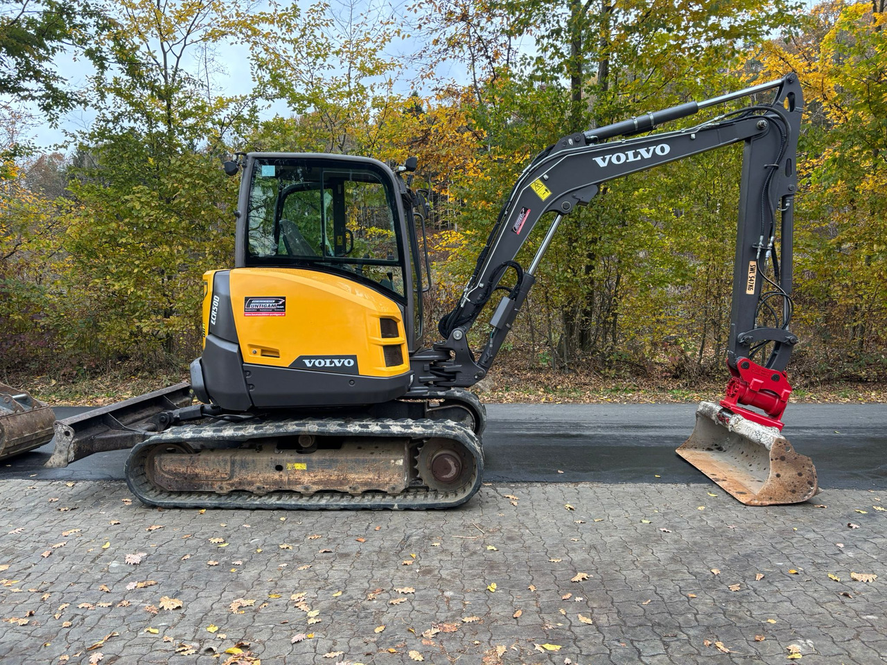 VOLVO ECR 50 D - Mini escavadeira: foto 2 VOLVO ECR 50 D - Mini escavadeira: foto 2