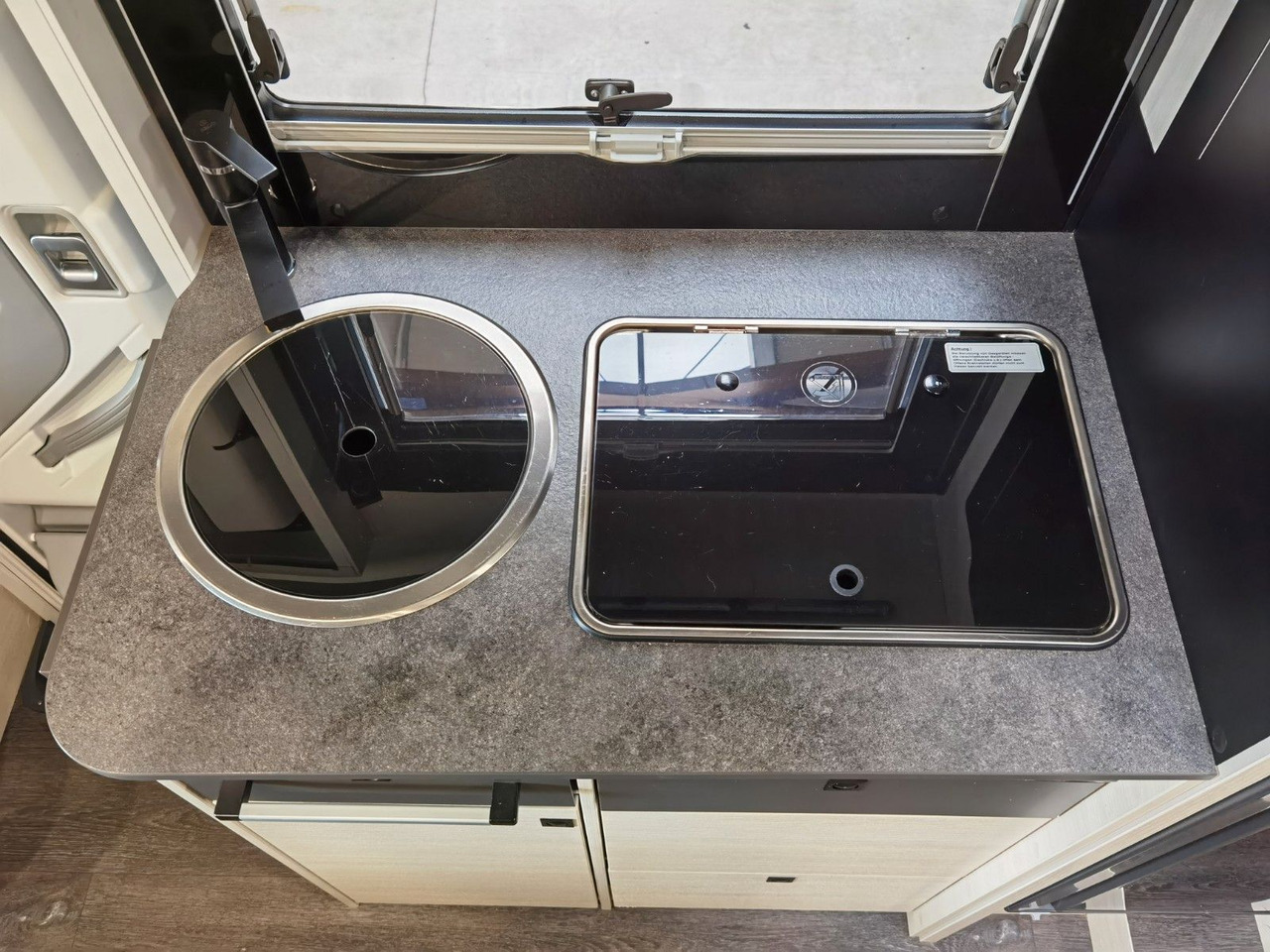 Locação de  Chausson 627 GA TITANIUM -PREMIUM /EINZELBETTEN & HUBBETT Chausson 627 GA TITANIUM -PREMIUM /EINZELBETTEN & HUBBETT: foto 18
