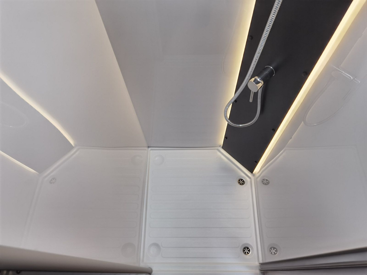 Autocaravana perfilada Chausson 640 TITANIUM / -2026- / 165PS-9G. / XXL-HUBBETT: foto 17 Autocaravana perfilada Chausson 640 TITANIUM / -2026- / 165PS-9G. / XXL-HUBBETT: foto 17