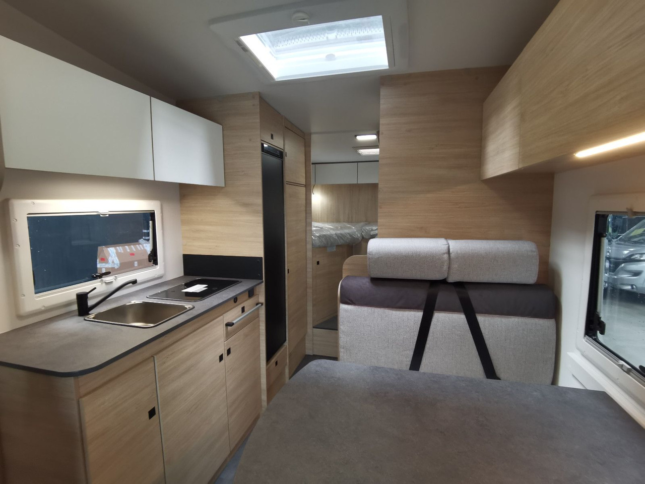 Autocaravana capucine Chausson C 727 FIRST LINE /140PS / EINZELBETTEN & ALKOVEN: foto 14