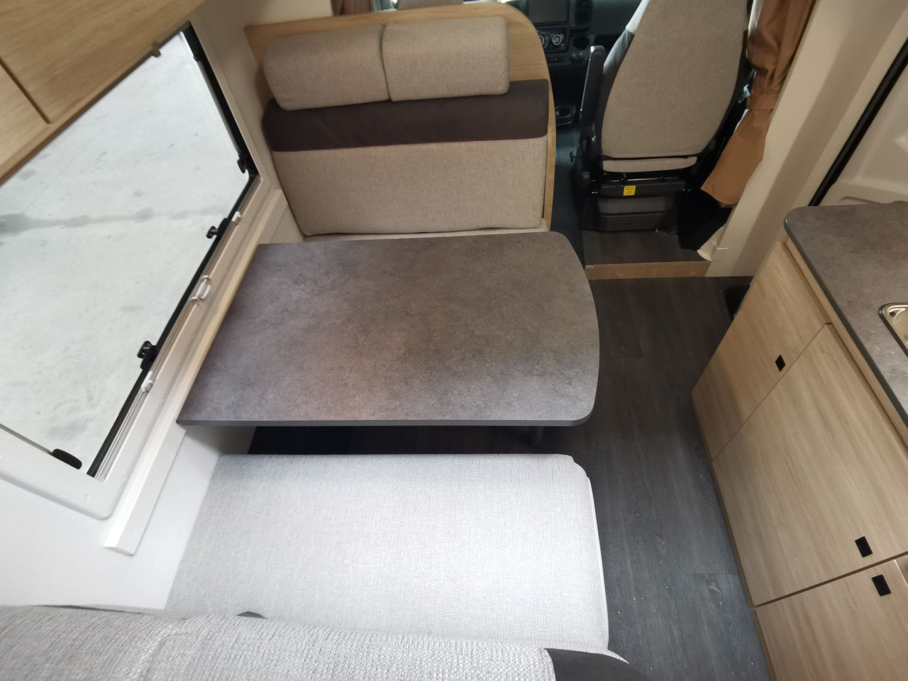 Autocaravana capucine Chausson C 727 FIRST LINE /140PS / EINZELBETTEN & ALKOVEN: foto 12