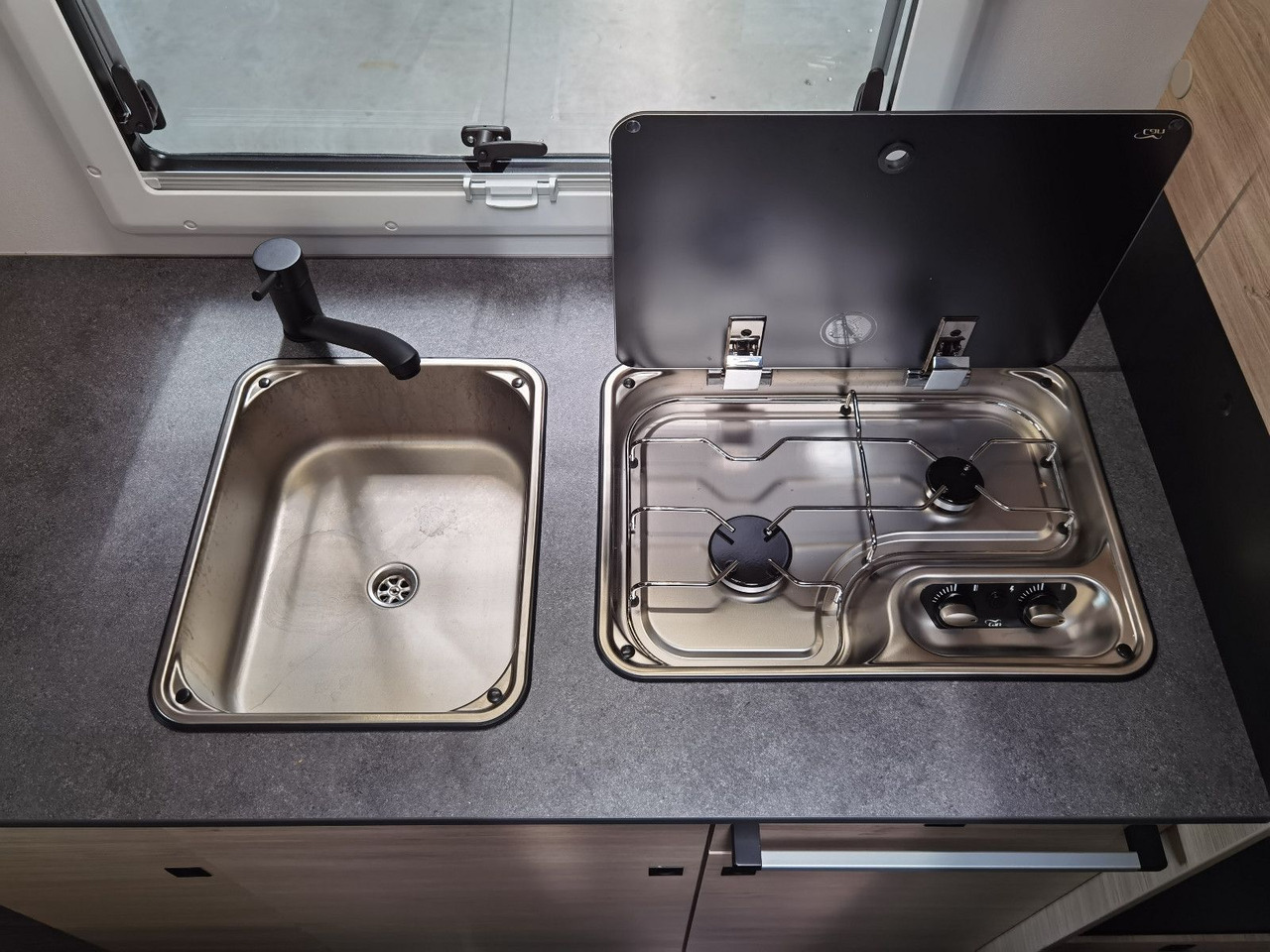 Autocaravana capucine Chausson C 727 FIRST LINE /140PS / EINZELBETTEN & ALKOVEN: foto 17