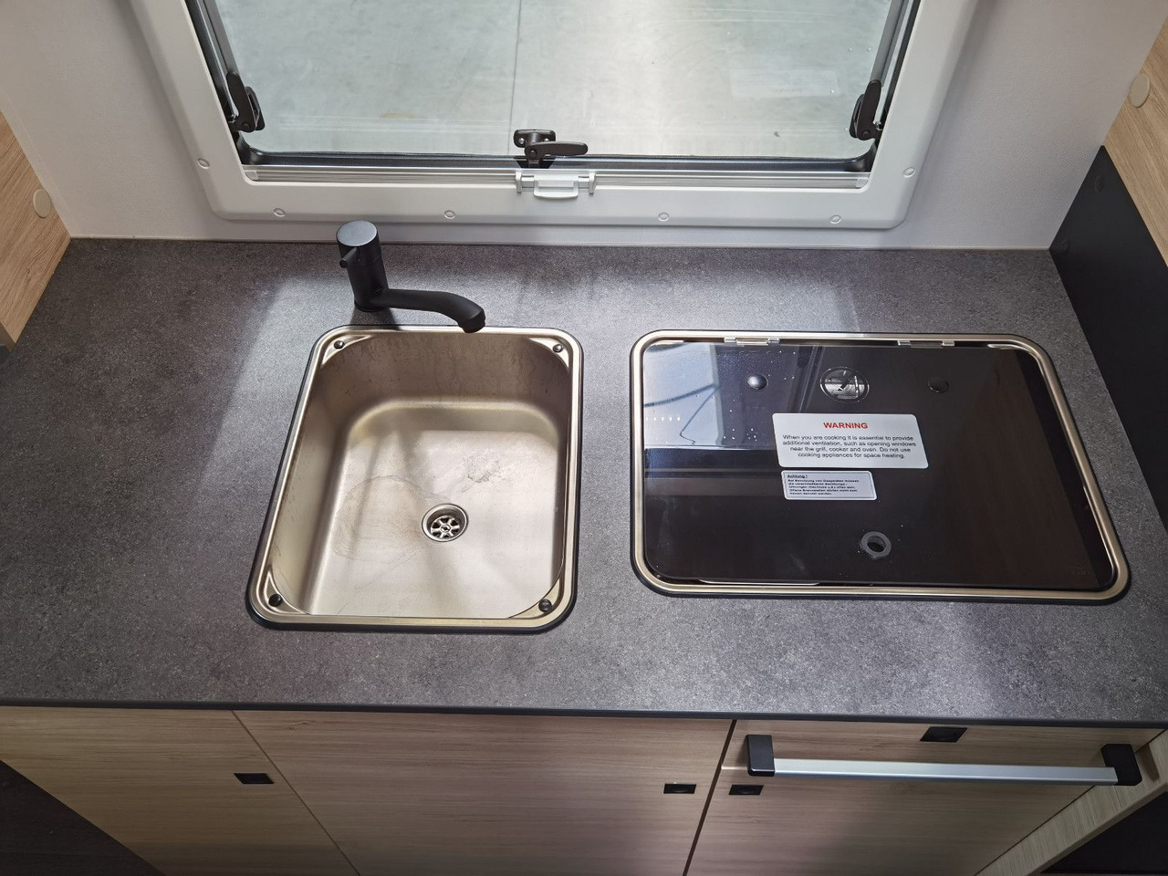 Autocaravana capucine Chausson C 727 FIRST LINE /140PS / EINZELBETTEN & ALKOVEN: foto 16