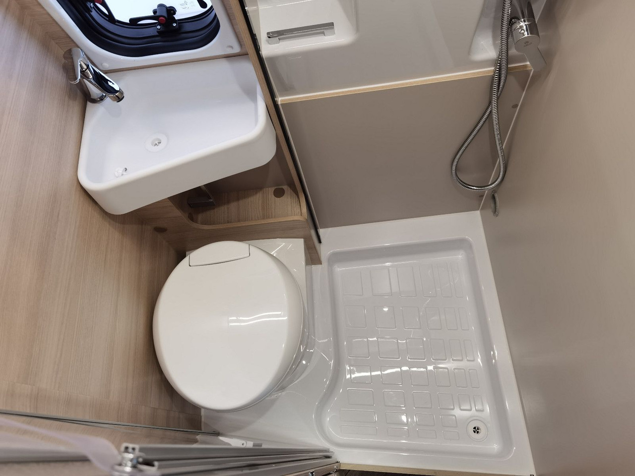 Campervan Chausson V697 SPORT LINE /-2025- / 140PS-8G /ARCTIC-PAKET: foto 17