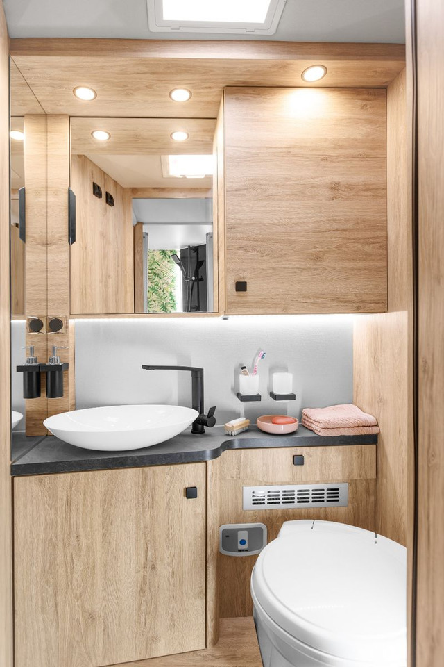 Autocaravana integral Eura Mobil INTEGRA LINE GT 726 EF / MB 170PS-9G / MOD.2025: foto 15