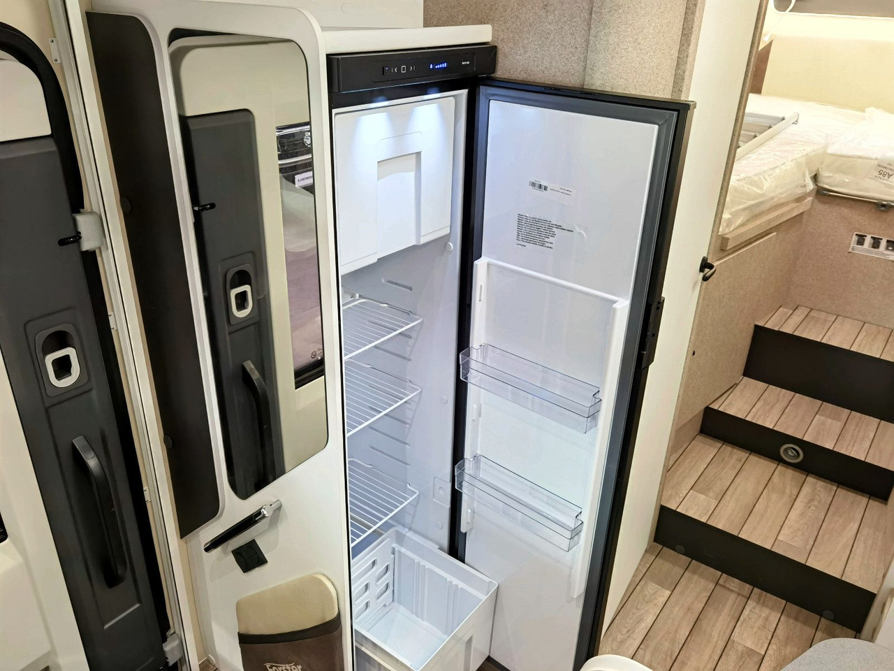 Autocaravana perfilada nuevo Forster T 745 EB /-MODELL 2025- / EINZELBETTEN & RAUMBAD: foto 18