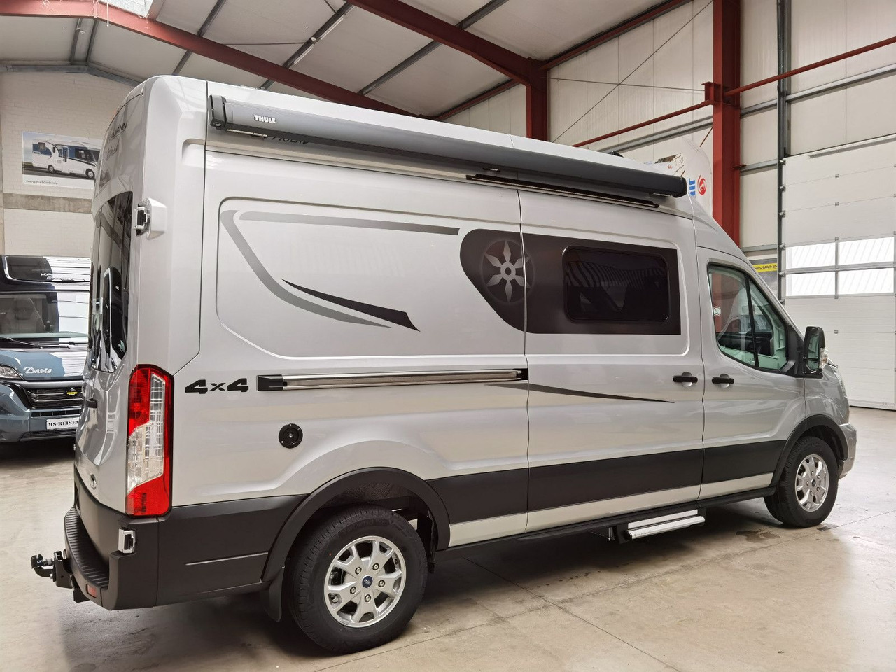 Karmann DEXTER 570 /170PS-4x4 /SOLAR/ AHK / EINZELBETTEN - Campervan: foto 4 Karmann DEXTER 570 /170PS-4x4 /SOLAR/ AHK / EINZELBETTEN - Campervan: foto 4