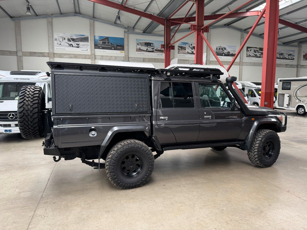 Toyota TOYOTA LAND CRUISER GRJ 79 DC - VX LIMITED - Automóvel: foto 3 Toyota TOYOTA LAND CRUISER GRJ 79 DC - VX LIMITED - Automóvel: foto 3