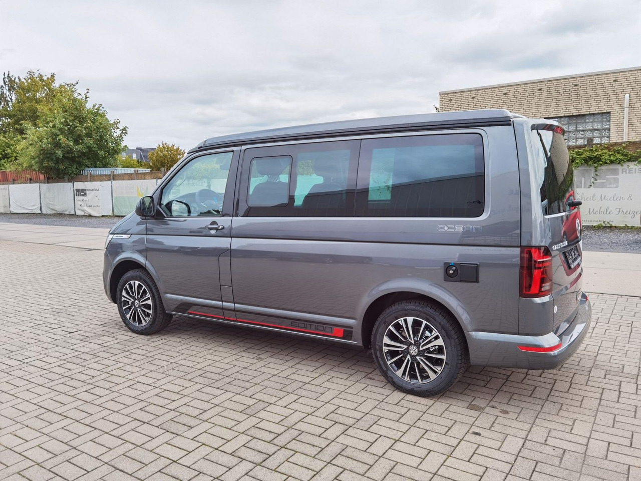 Volkswagen T6.1 CALIFORNIA OCEAN EDITION / DSG / NAVI / ACC - Campervan: foto 5 Volkswagen T6.1 CALIFORNIA OCEAN EDITION / DSG / NAVI / ACC - Campervan: foto 5