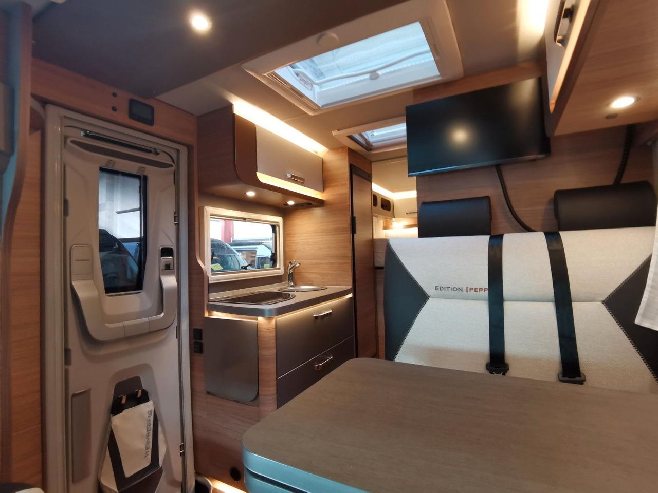 Locação de  Weinsberg CARACOMPACT 600 MEG EDITION PEPPER / MODELL 2025 Weinsberg CARACOMPACT 600 MEG EDITION PEPPER / MODELL 2025: foto 12