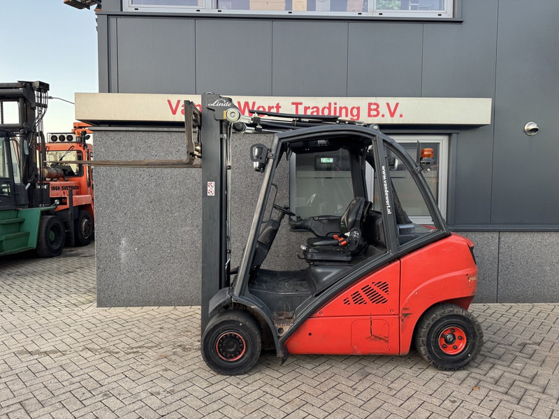 Linde H25D-02 Triplo 545 Freelift / Sideshift / VW Diesel 2017 - Empilhadeira a diesel: foto 5 Linde H25D-02 Triplo 545 Freelift / Sideshift / VW Diesel 2017 - Empilhadeira a diesel: foto 5