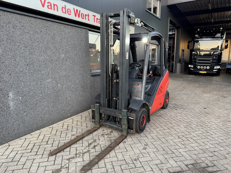 Linde H25D-02 Triplo 545 Freelift / Sideshift / VW Diesel 2017 - Empilhadeira a diesel: foto 3 Linde H25D-02 Triplo 545 Freelift / Sideshift / VW Diesel 2017 - Empilhadeira a diesel: foto 3