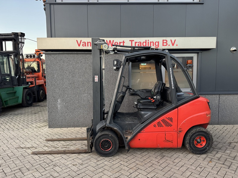 Linde H25D-02 Triplo 545 Freelift / Sideshift / VW Diesel 2017 - Empilhadeira a diesel: foto 1 Linde H25D-02 Triplo 545 Freelift / Sideshift / VW Diesel 2017 - Empilhadeira a diesel: foto 1