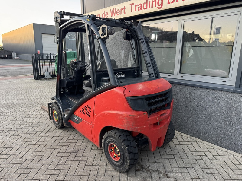 Linde H25D-02 Triplo 550 Freelift / Sideshift / 4e functie VW Diesel 2014 - Empilhadeira a diesel: foto 4 Linde H25D-02 Triplo 550 Freelift / Sideshift / 4e functie VW Diesel 2014 - Empilhadeira a diesel: foto 4