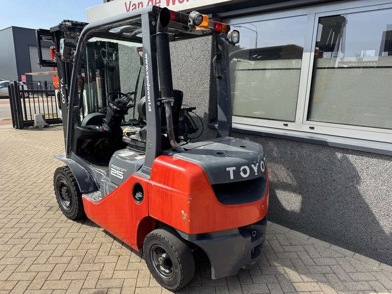 Toyota 06-8FDF25 Triplo 470 Freelift / Sideshift Diesel 2020 - Empilhadeira a diesel: foto 4 Toyota 06-8FDF25 Triplo 470 Freelift / Sideshift Diesel 2020 - Empilhadeira a diesel: foto 4