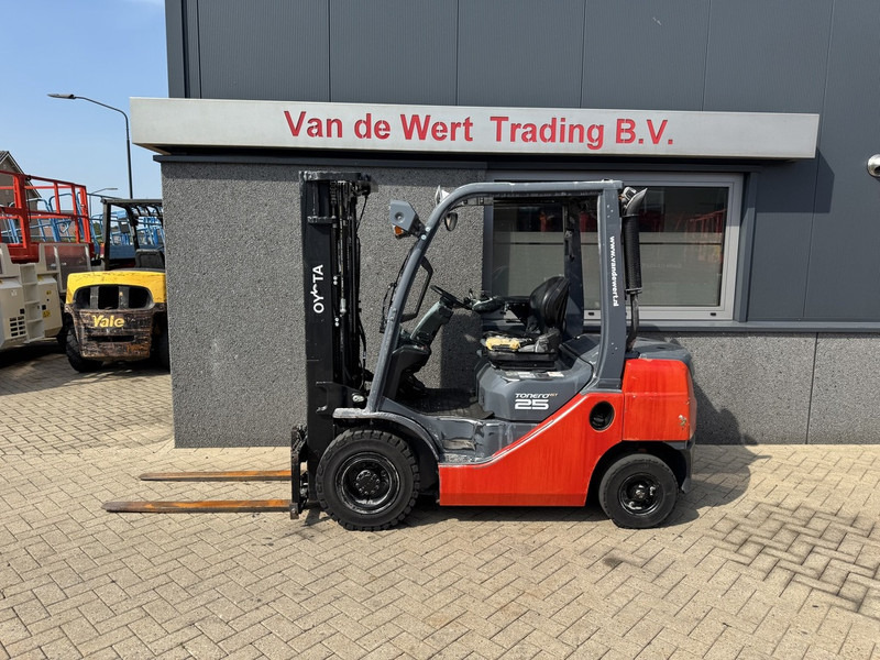 Toyota 06-8FDF25 Triplo 470 Freelift / Sideshift Diesel 2020 - Empilhadeira a diesel: foto 1 Toyota 06-8FDF25 Triplo 470 Freelift / Sideshift Diesel 2020 - Empilhadeira a diesel: foto 1