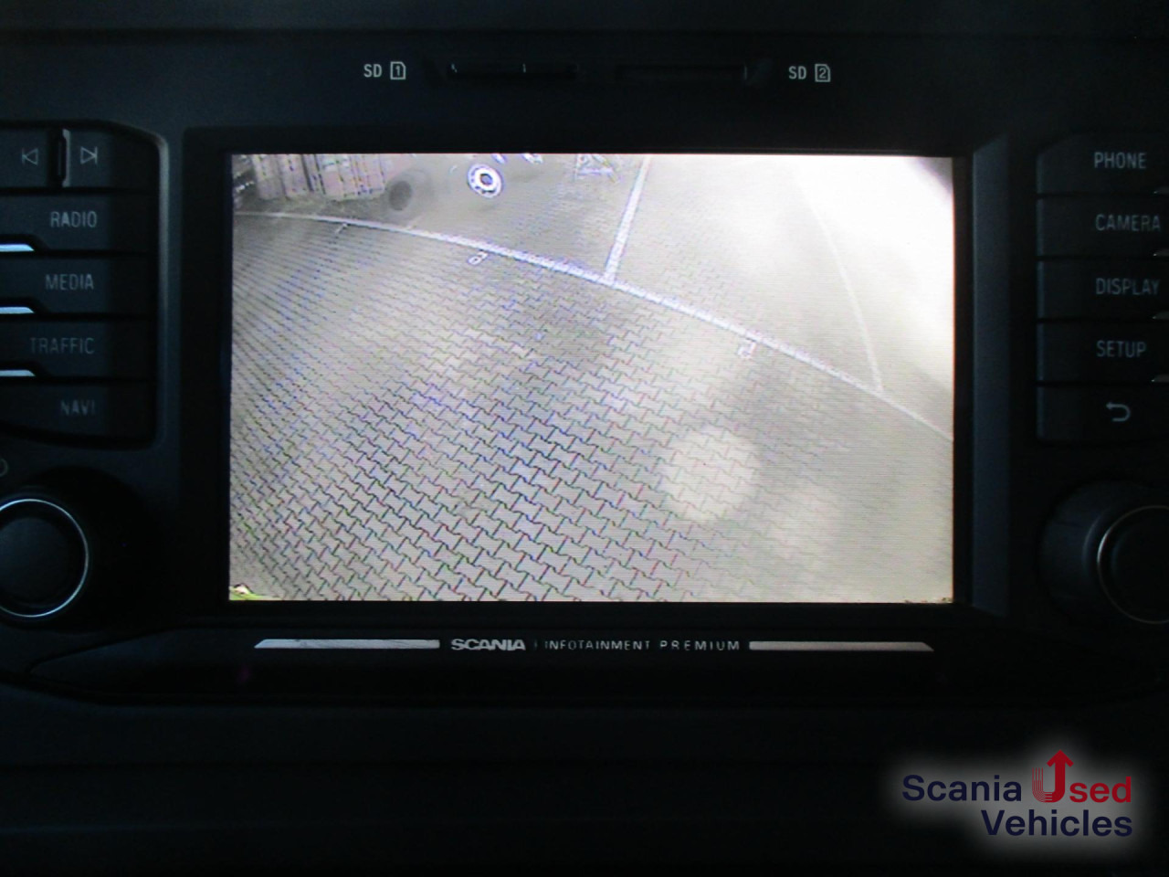 SCANIA P 320 B6x2*4LB Getränkeaufbau mit Lbw. / Full Air - Caminhão transporte de bebidas: foto 2 SCANIA P 320 B6x2*4LB Getränkeaufbau mit Lbw. / Full Air - Caminhão transporte de bebidas: foto 2