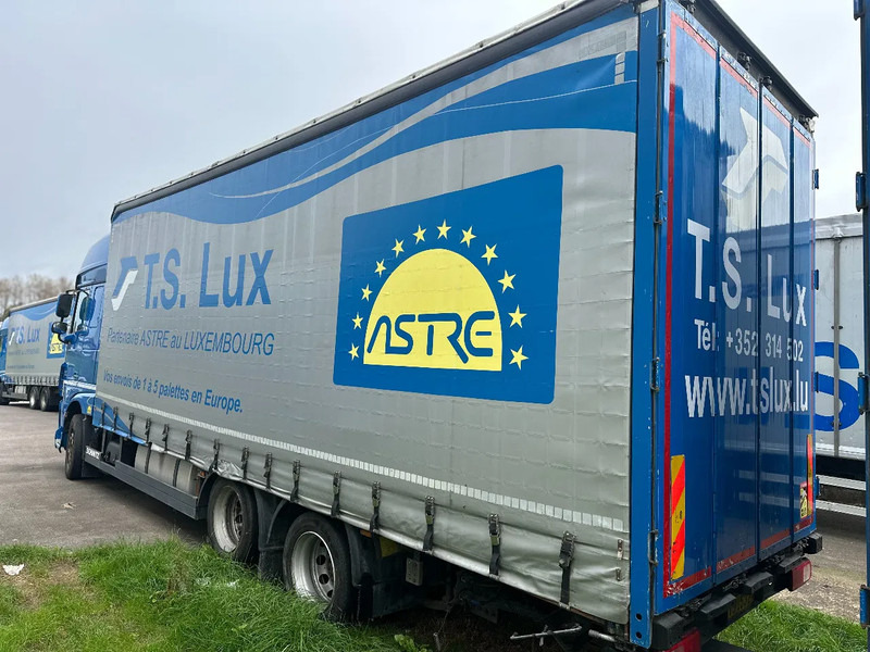 DAF XF 440 DAF XF 440 6x2 / SUPERSPACECAB / KOMBI MIT ANHANGER SCHMITZ 2016 / DURCHLADEN / 2 STUCK - Caminhão com lona: foto 2 DAF XF 440 DAF XF 440 6x2 / SUPERSPACECAB / KOMBI MIT ANHANGER SCHMITZ 2016 / DURCHLADEN / 2 STUCK - Caminhão com lona: foto 2