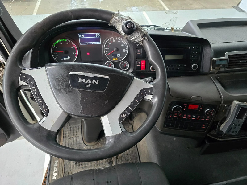 Caminhão chassi MAN TGS 26.440 6x4 / EURO 5 / AIRCO: foto 10