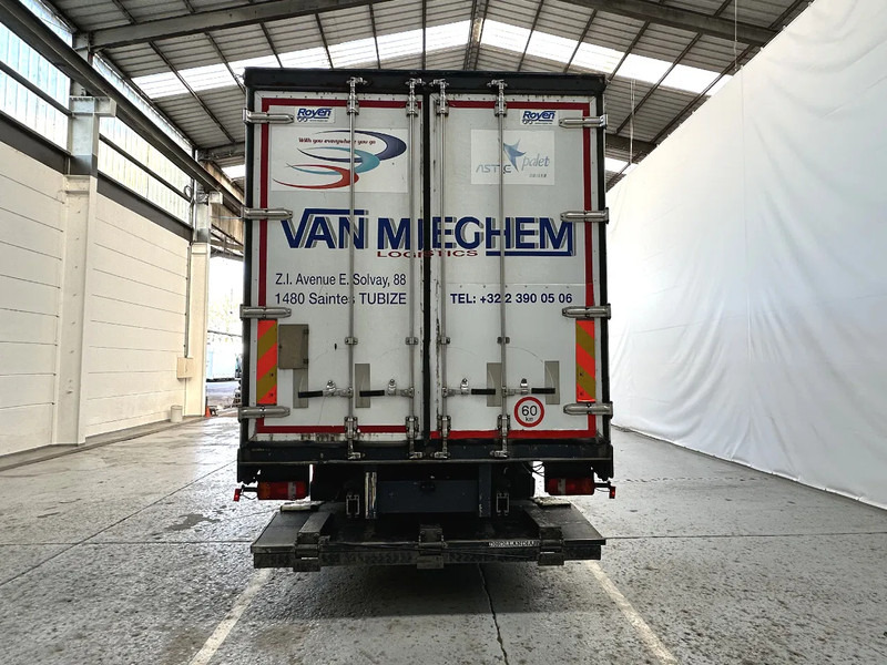 Mercedes-Benz Atego 1624 - Caminhão com lona: foto 4 Mercedes-Benz Atego 1624 - Caminhão com lona: foto 4