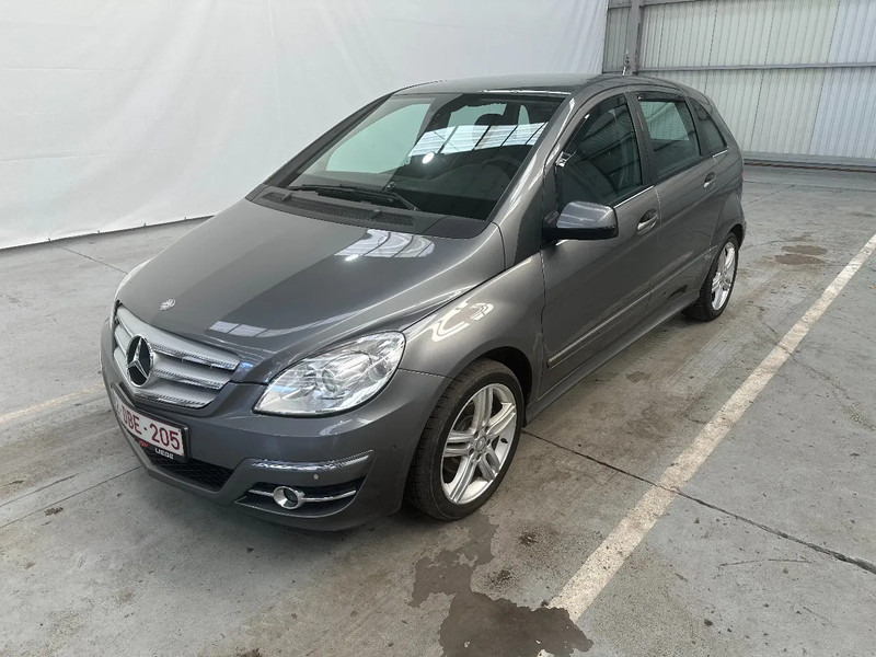 Mercedes-Benz B-Klasse 180 - Sedã: foto 2 Mercedes-Benz B-Klasse 180 - Sedã: foto 2