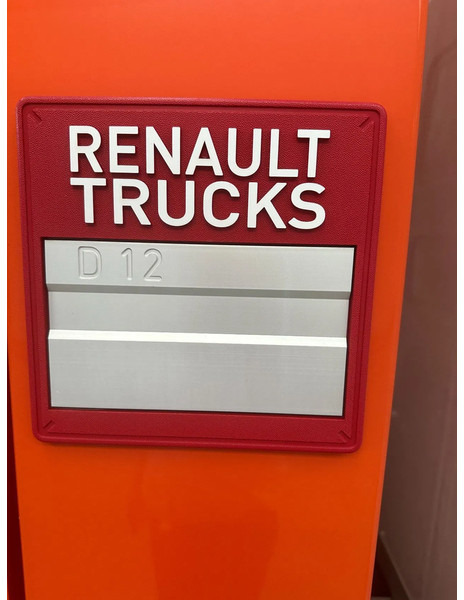 Renault D 12 220 / 264728 km - Caminhão frigorífico: foto 3 Renault D 12 220 / 264728 km - Caminhão frigorífico: foto 3