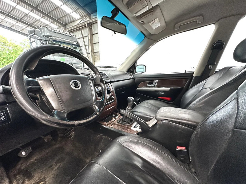 SUV SsangYong Rexton AIRCO / LEATHER / MOTEUR MERCEDES - MERCEDES MOTOR: foto 10