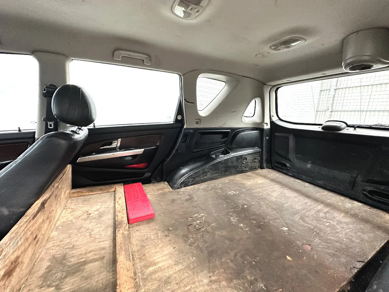 SUV SsangYong Rexton AIRCO / LEATHER / MOTEUR MERCEDES - MERCEDES MOTOR: foto 12
