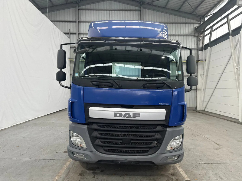 Tractor DAF CF 330: foto 7
