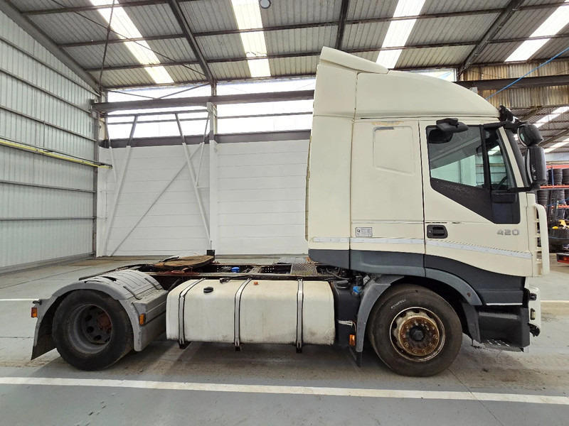 Iveco Stralis 420 RETARDER / EURO 5 STANDAIRCO - Tractor: foto 4 Iveco Stralis 420 RETARDER / EURO 5 STANDAIRCO - Tractor: foto 4