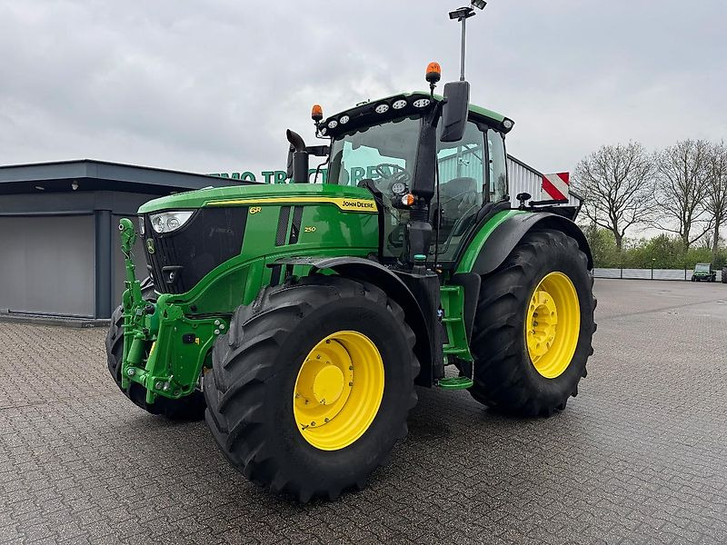 John Deere 6R250 AP 50KM COMMAND-PRO 2022 2030 UUR!!! - Trator: foto 1 John Deere 6R250 AP 50KM COMMAND-PRO 2022 2030 UUR!!! - Trator: foto 1